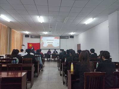 襄阳汽车职业技术学院师生来校交流